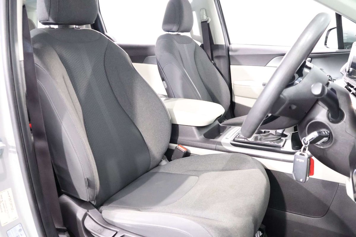 2023 Kia Carnival S KA4