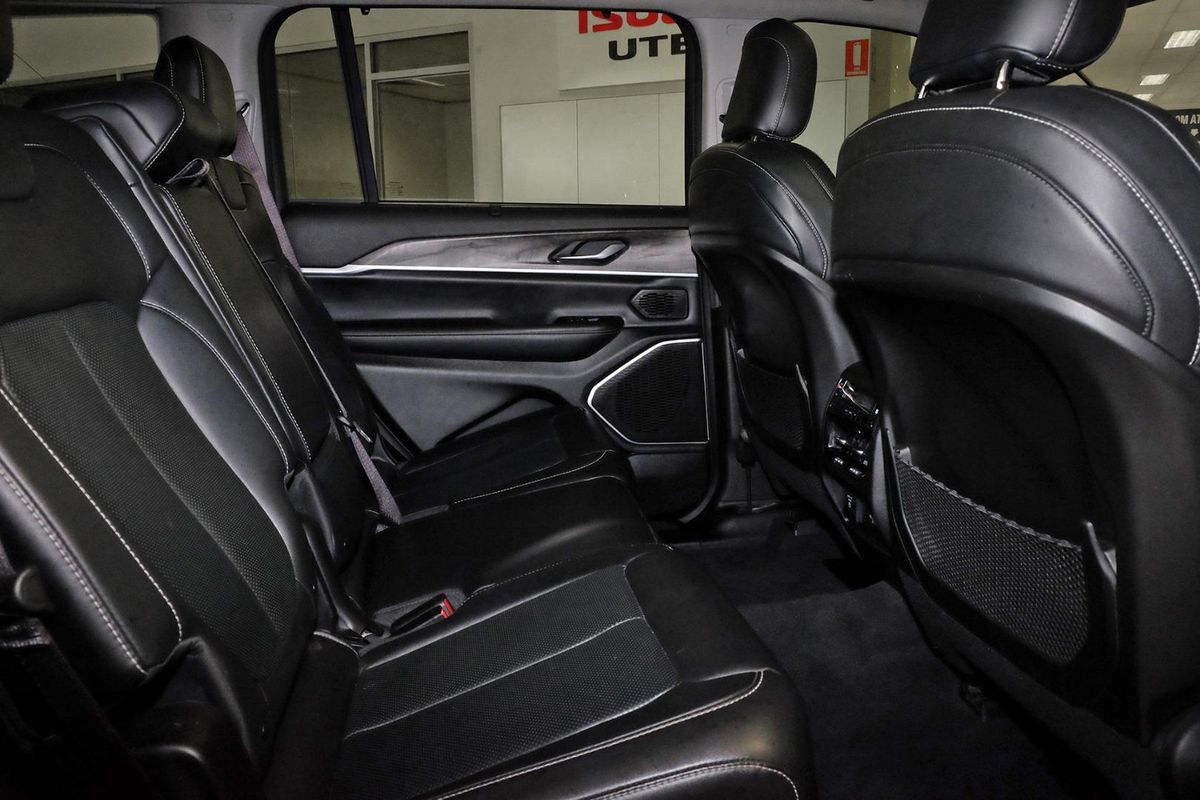 2022 Jeep Grand Cherokee L Limited WL image 10