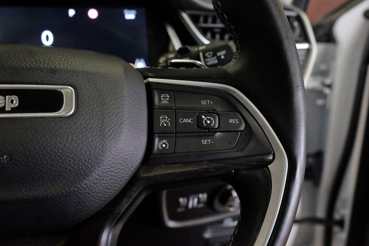 2022 Jeep Grand Cherokee L Limited WL image 16