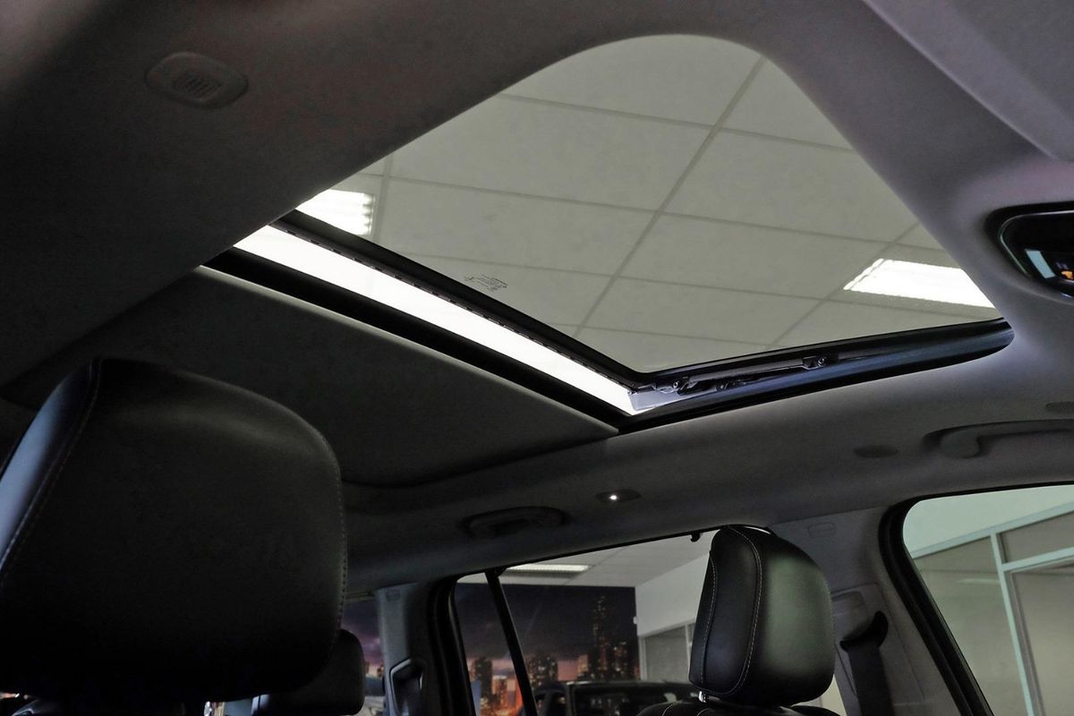 2022 Jeep Grand Cherokee L Limited WL image 18