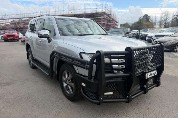 2022 Toyota Landcruiser Sahara FJA300R