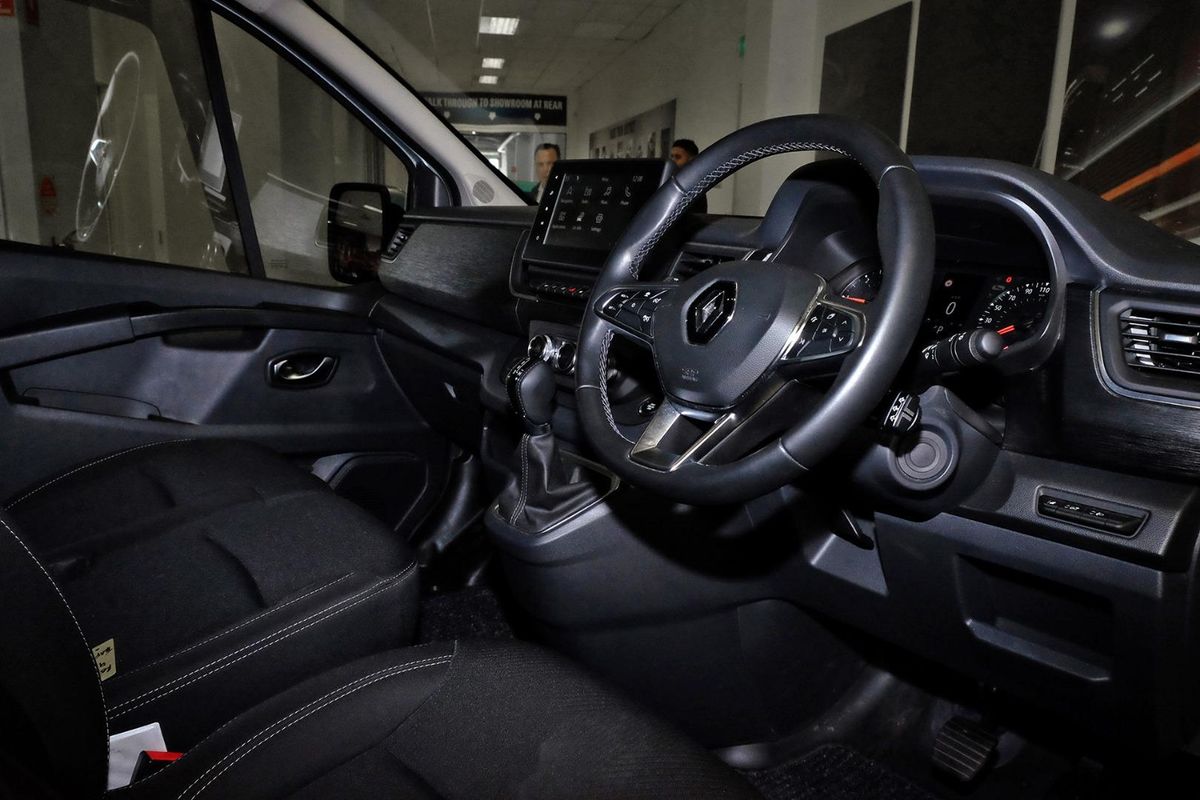 2024 Renault Trafic Premium X82 SWB Low Roof image 7