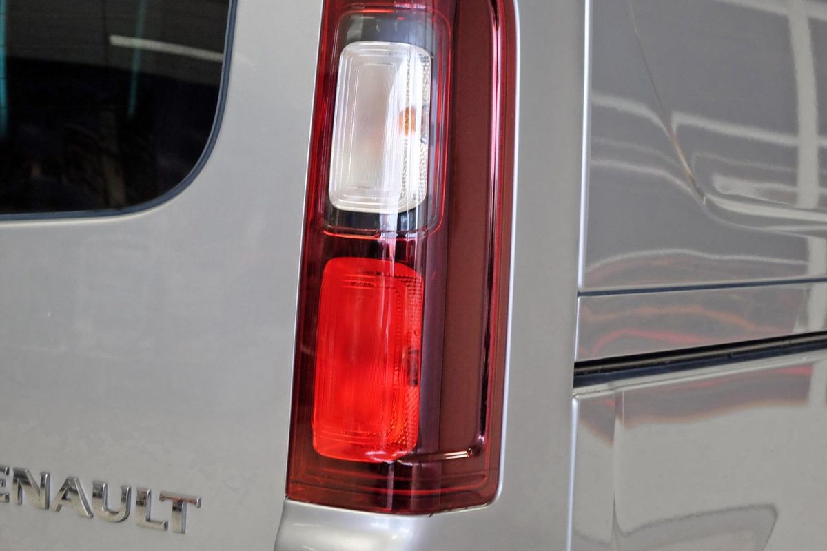 2024 Renault Trafic Premium X82 SWB Low Roof image 21