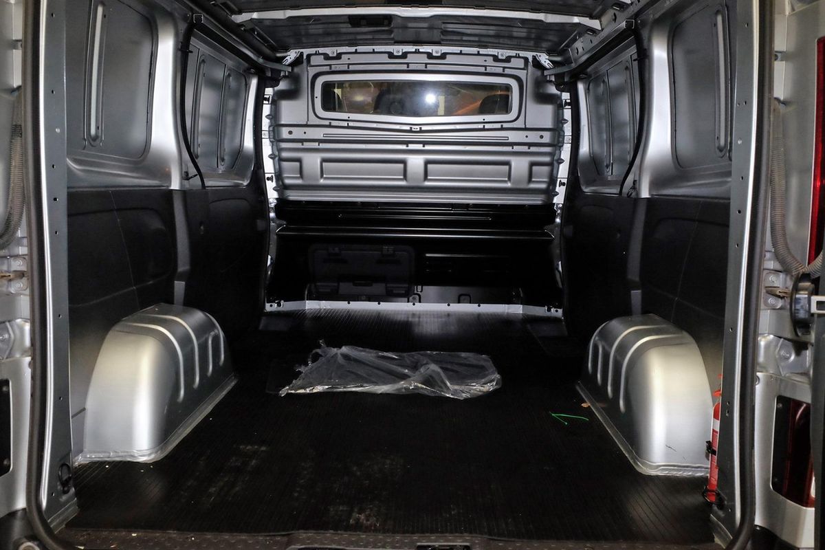 2024 Renault Trafic Premium X82 SWB Low Roof image 22
