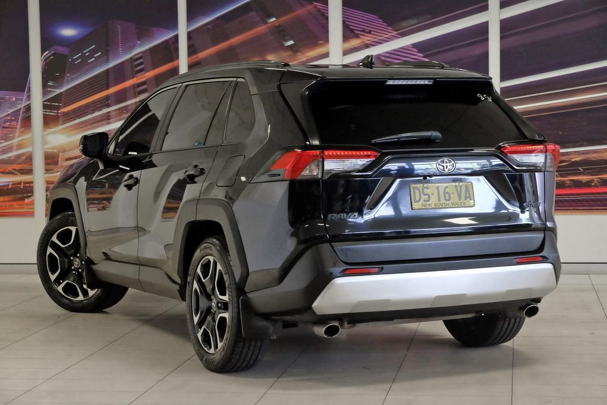 2019 Toyota RAV4 Edge AXAA54R image 2