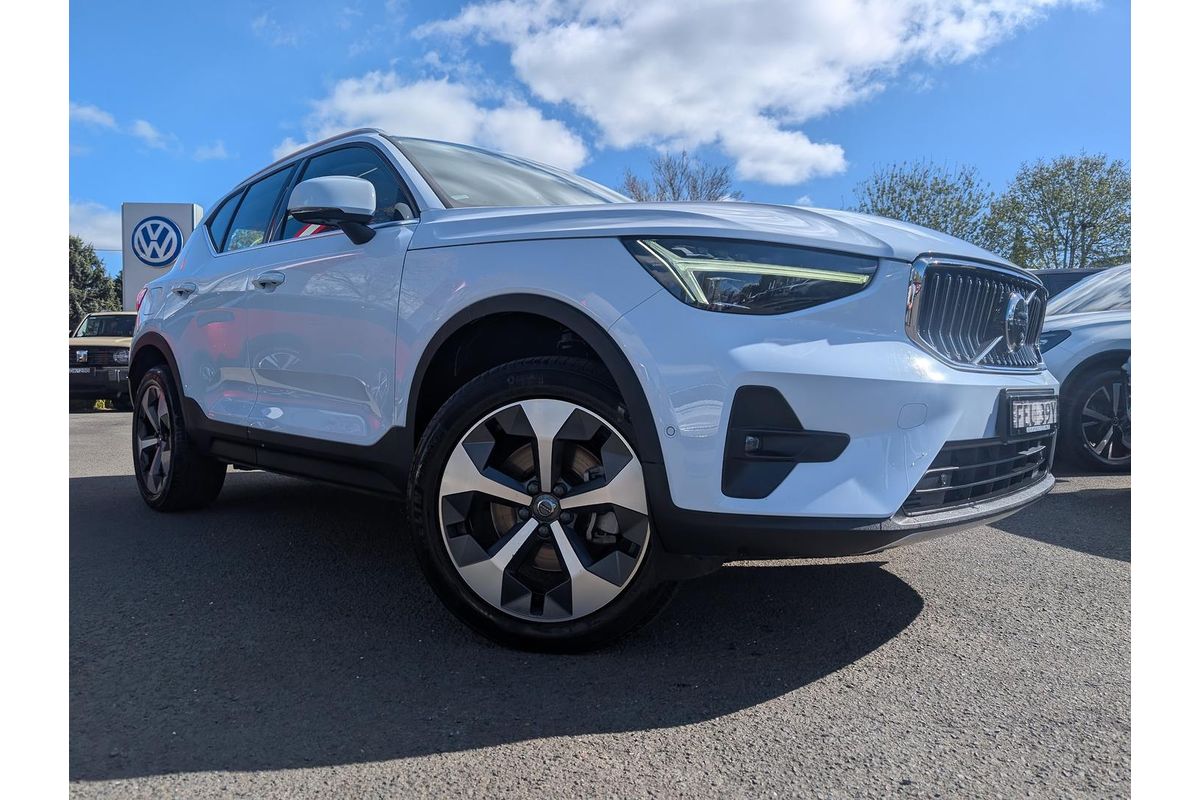 2023 Volvo XC40 Plus B4