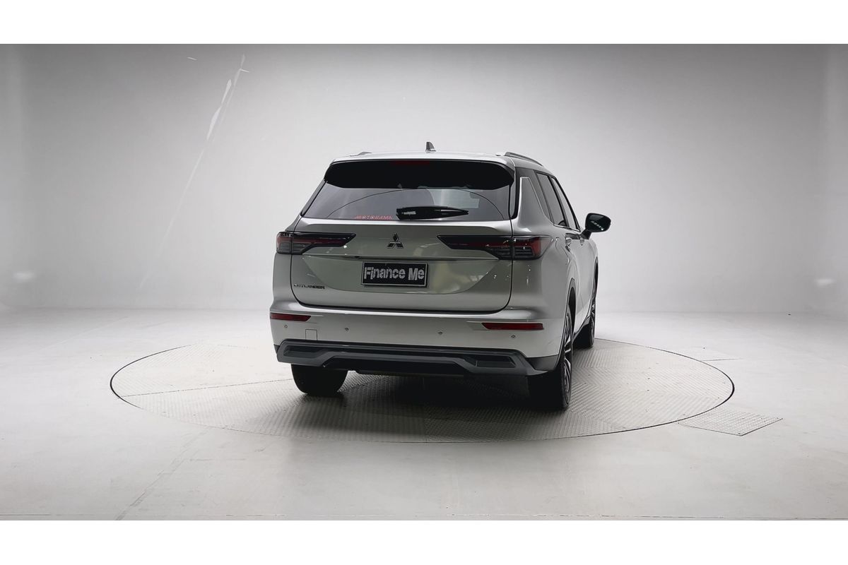 2025 Mitsubishi Outlander LS ZM