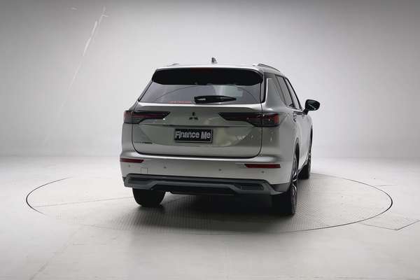 2025 Mitsubishi Outlander LS ZM thumb-1