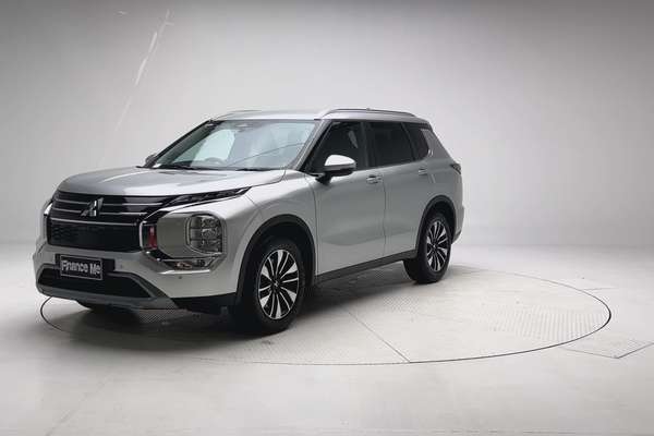 2025 Mitsubishi Outlander LS ZM thumb-5