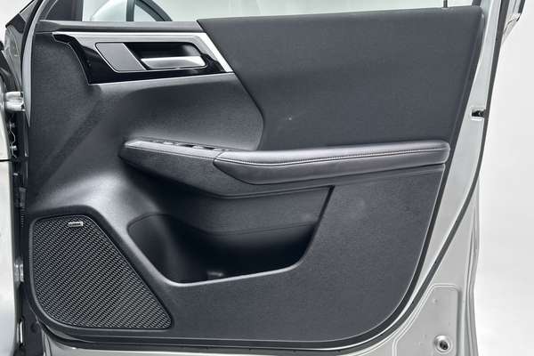 2025 Mitsubishi Outlander LS ZM thumb-18