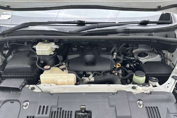 2020 Toyota Hiace GDH300R LWB thumb-9