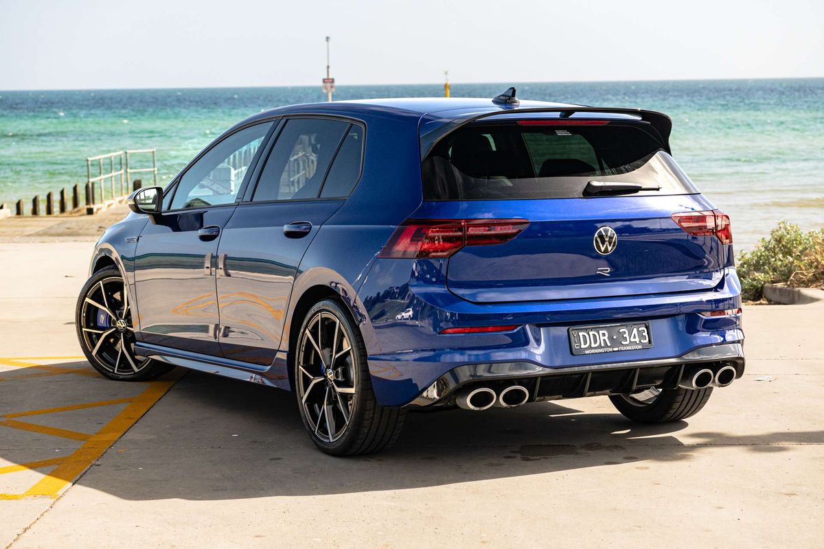 2023 Volkswagen Golf R 8