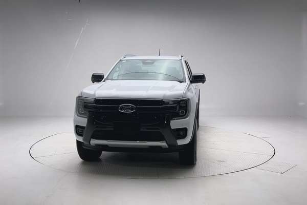 2025 Ford Ranger PHEV Wildtrak 4X4 2.3L thumb-2