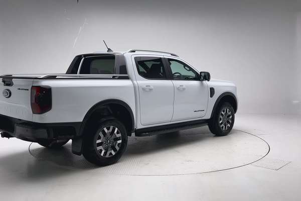 2025 Ford Ranger PHEV Wildtrak 4X4 2.3L thumb-7