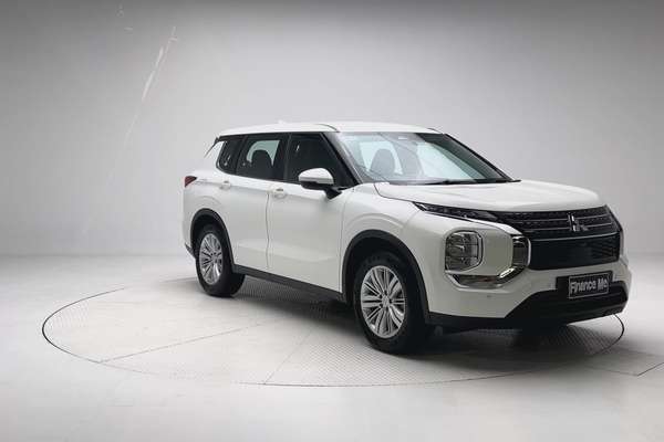 2024 Mitsubishi Outlander ES ZM thumb-1