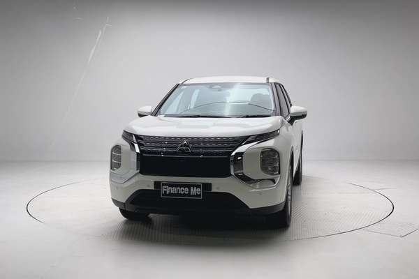 2024 Mitsubishi Outlander ES ZM thumb-2