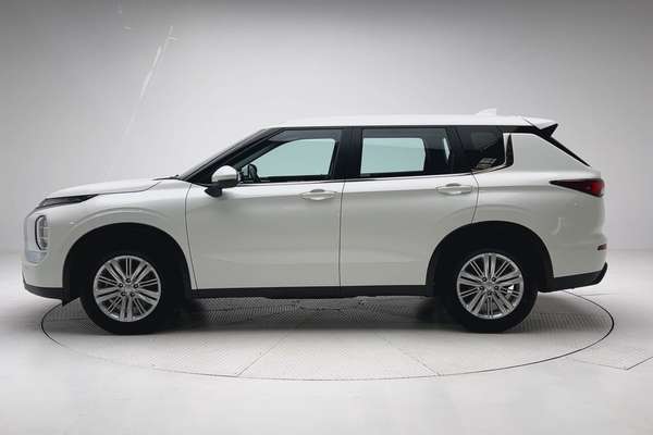 2024 Mitsubishi Outlander ES ZM thumb-4