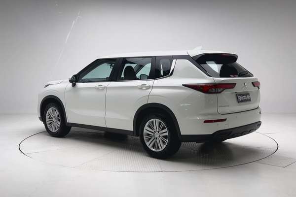 2024 Mitsubishi Outlander ES ZM thumb-5