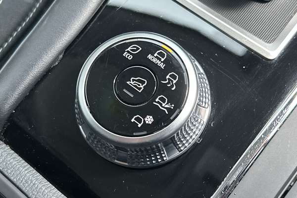 2024 Mitsubishi Outlander ES ZM thumb-16