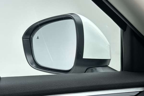 2024 Mitsubishi Outlander ES ZM thumb-17
