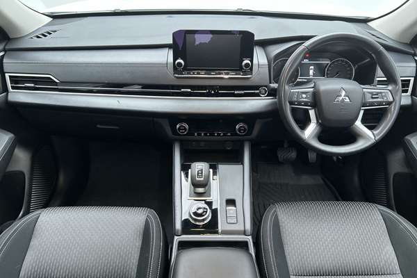 2024 Mitsubishi Outlander ES ZM thumb-19