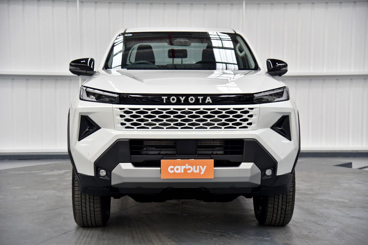 2026 Toyota Hilux SR5 48V GUN227R 4X4