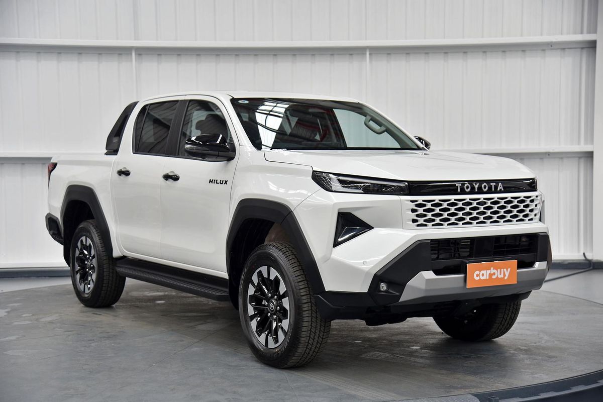 2026 Toyota Hilux SR5 48V GUN227R 4X4