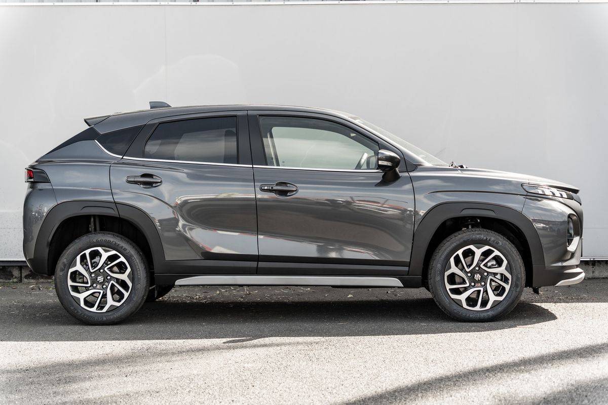 2026 Suzuki Fronx Hybrid KW
