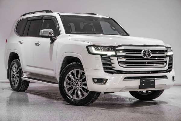 2023 Toyota Landcruiser Sahara ZX FJA300R