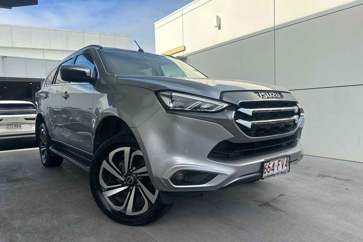 2022 Isuzu MU-X LS-T