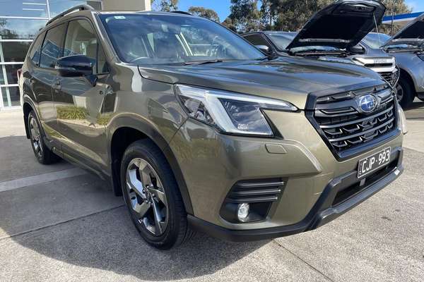 2023 Subaru Forester 2.5i-S 50 Years Edition S5