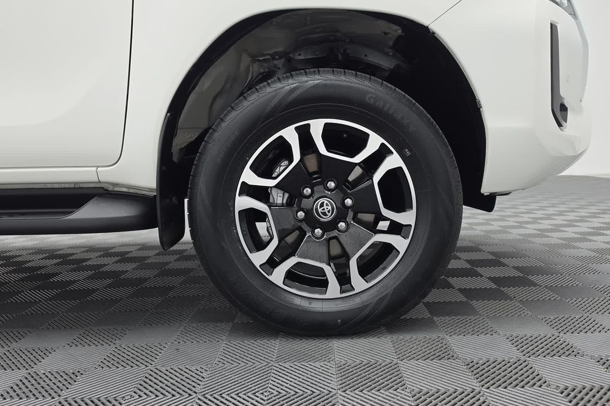 2022 Toyota Hilux SR5 GUN126R 4X4 image 17