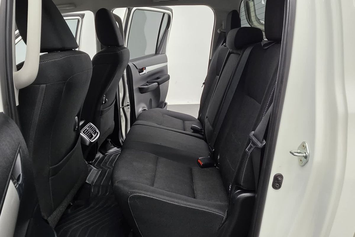 2022 Toyota Hilux SR5 GUN126R 4X4 image 29
