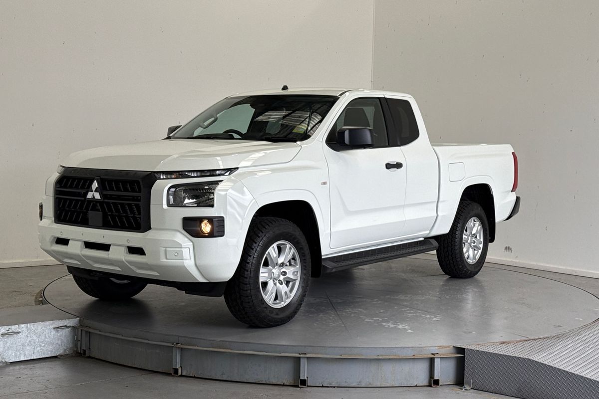 2026 Mitsubishi Triton GLX+ MV 4X4