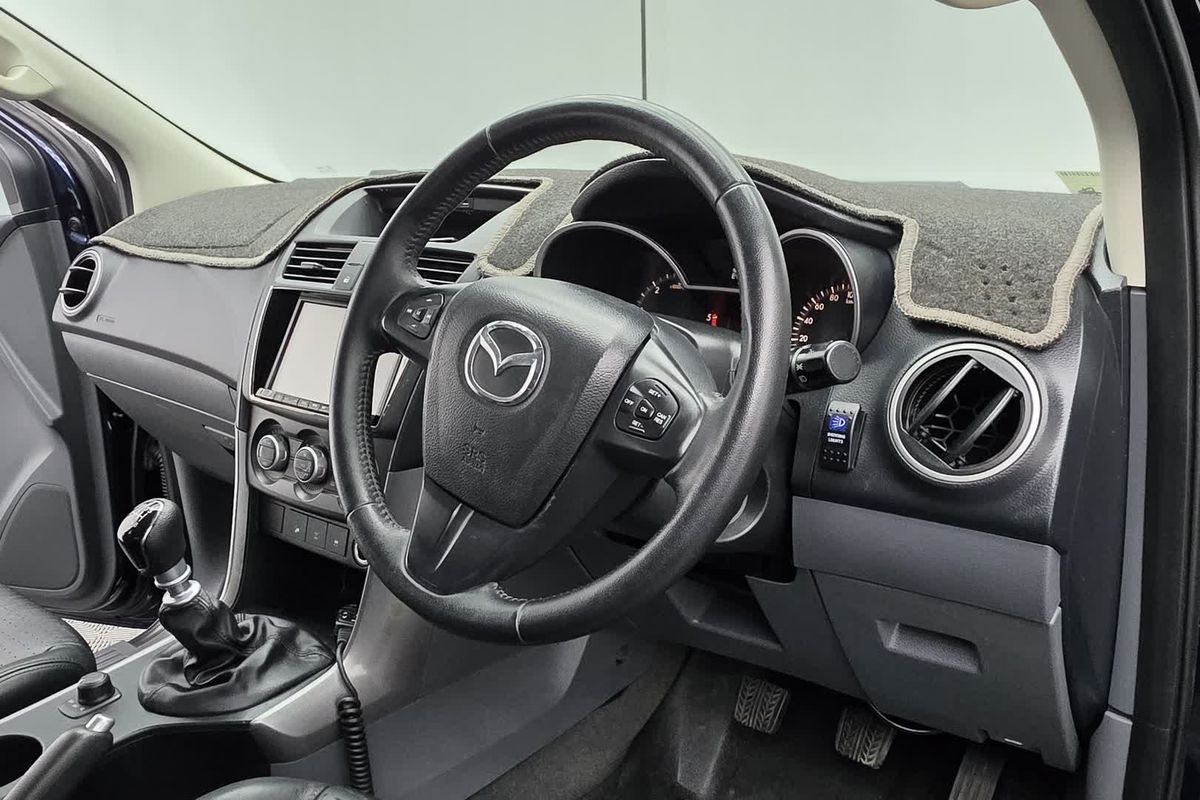 2017 Mazda BT-50 GT UR 4X4 image 19