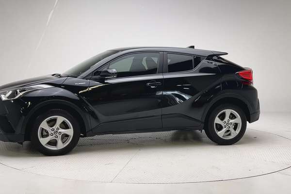 2017 Toyota C-HR NGX10R thumb-6