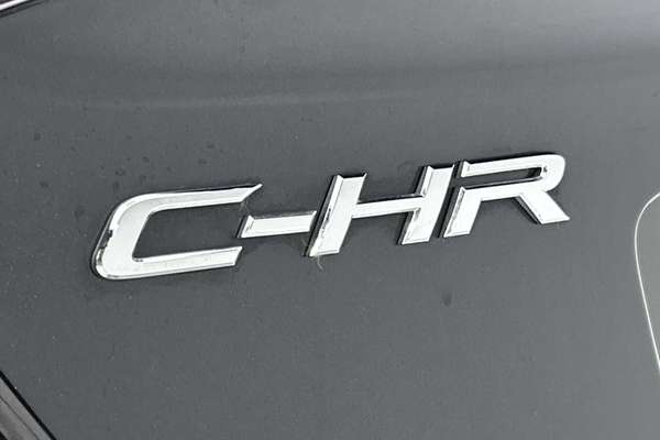 2017 Toyota C-HR NGX10R thumb-21
