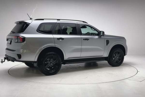 2025 Ford Everest Black Edition 2.0L thumb-7