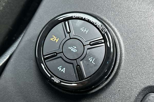 2025 Ford Everest Black Edition 2.0L thumb-16