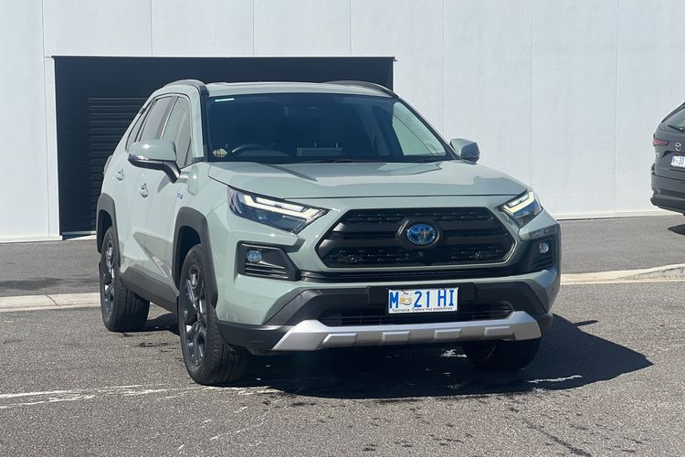2022 Toyota RAV4 Edge AXAH54R