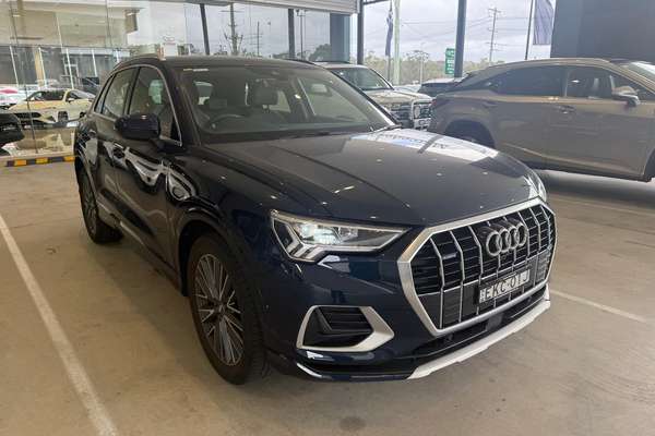 2020 Audi Q3 40 TFSI S line F3