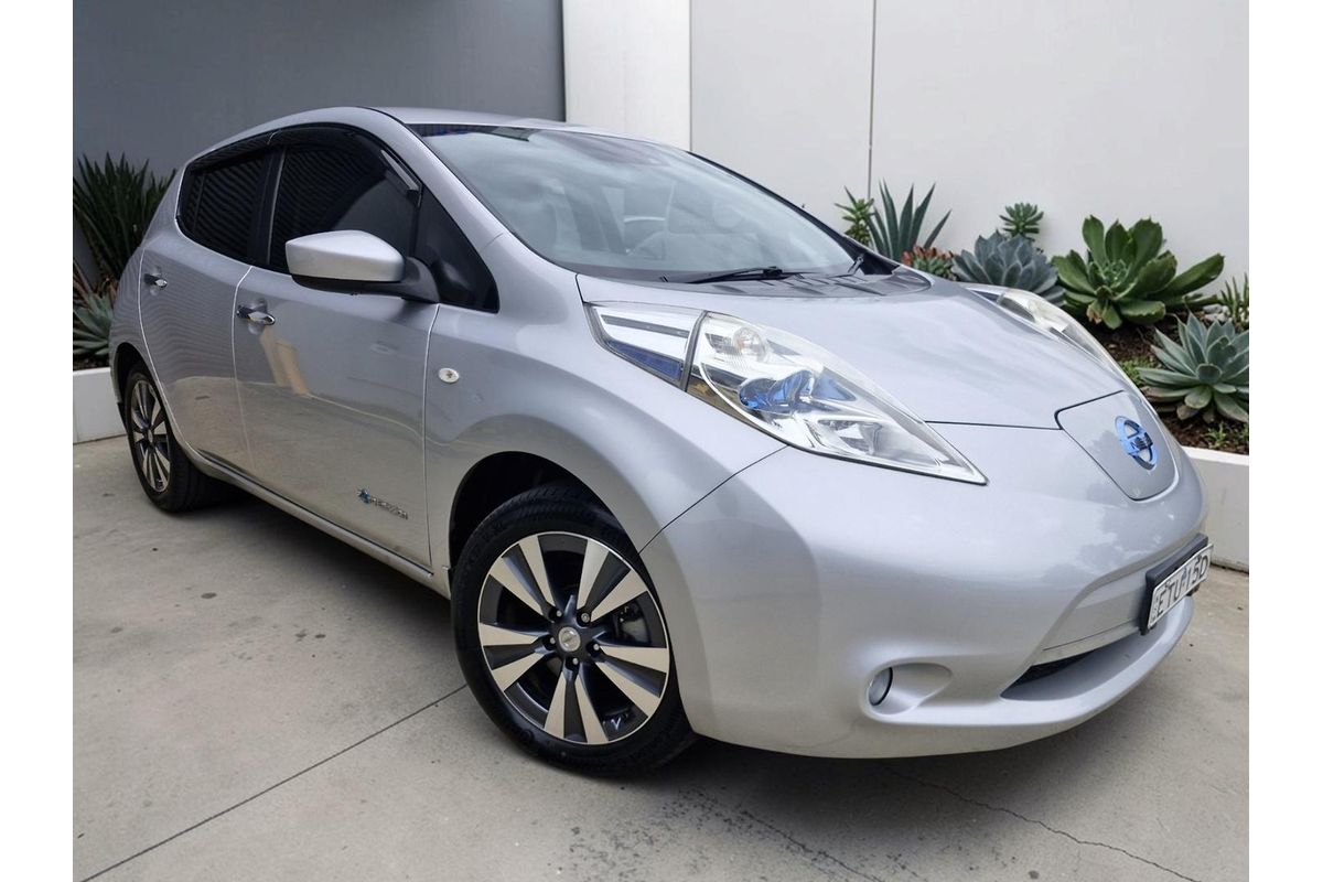 2016 Nissan LEAF G AZE0