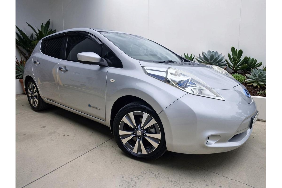 2016 Nissan LEAF G AZE0