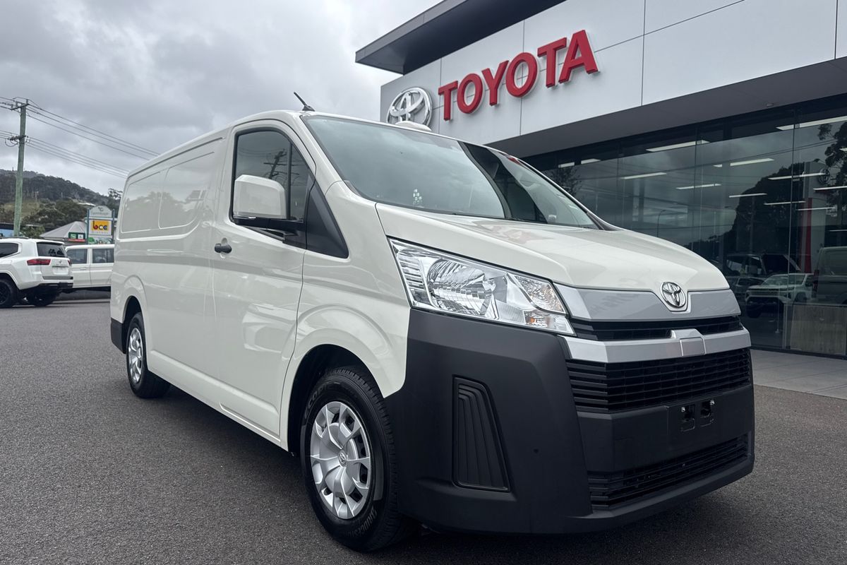 2025 Toyota Hiace GDH300R LWB