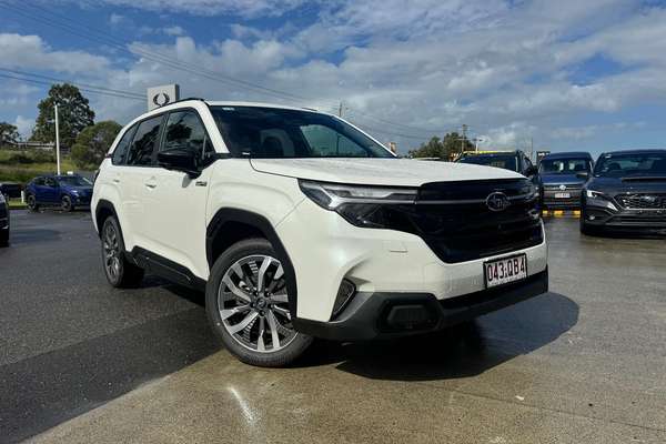 2025 Subaru Forester Hybrid Touring S6