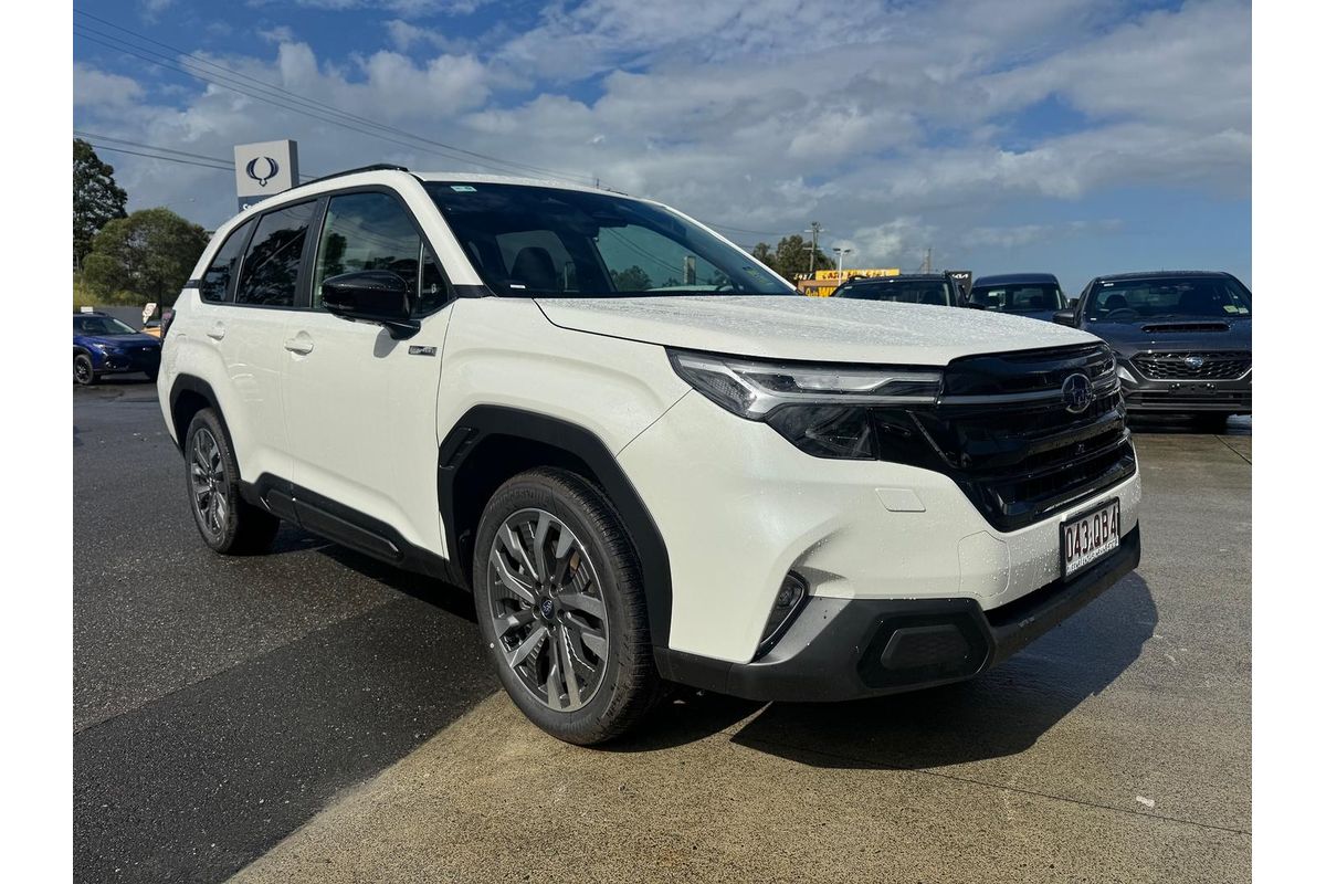 2025 Subaru Forester Hybrid Touring S6