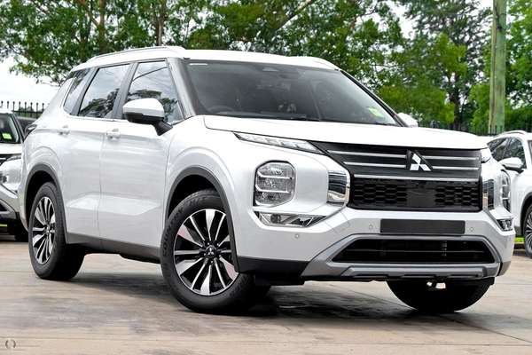 2026 Mitsubishi Outlander LS ZM