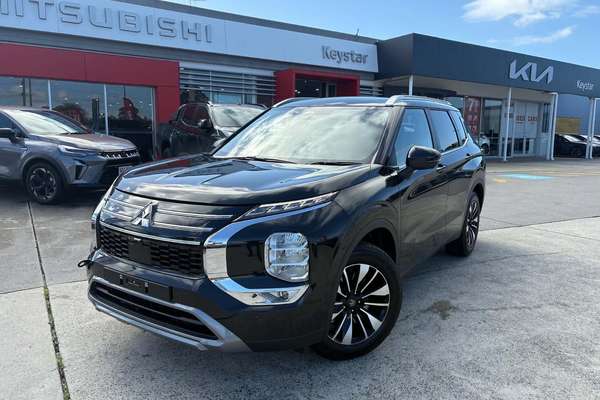 2026 Mitsubishi Outlander LS ZM