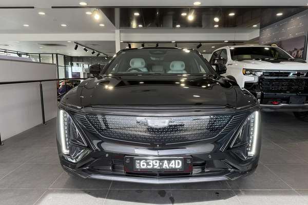 2024 Cadillac LYRIQ SPORT