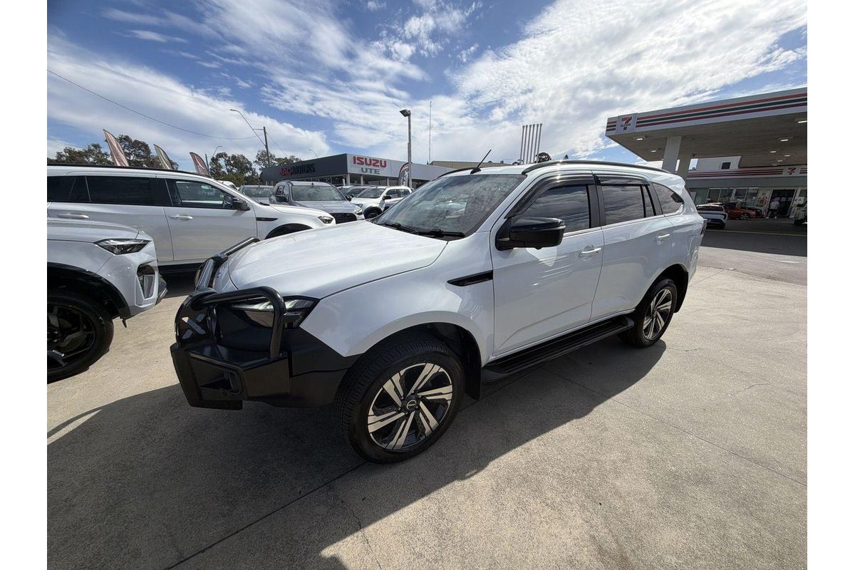 2025 Isuzu MU-X LS-T